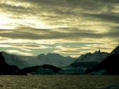 Se comienza a vislumbrar el Glaciar Grey y las hermosas cumbres que lo rodean